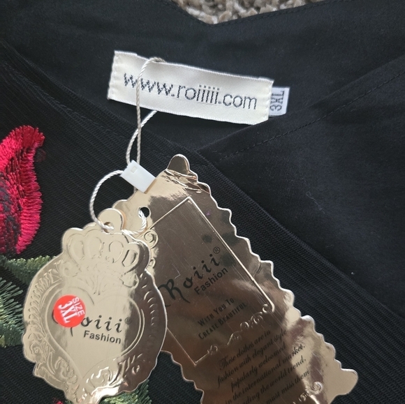 Roiii Off Shoulder Sheer Dress Womens Black & Roses 1950s Whimsgoth New - Picture 7 of 16